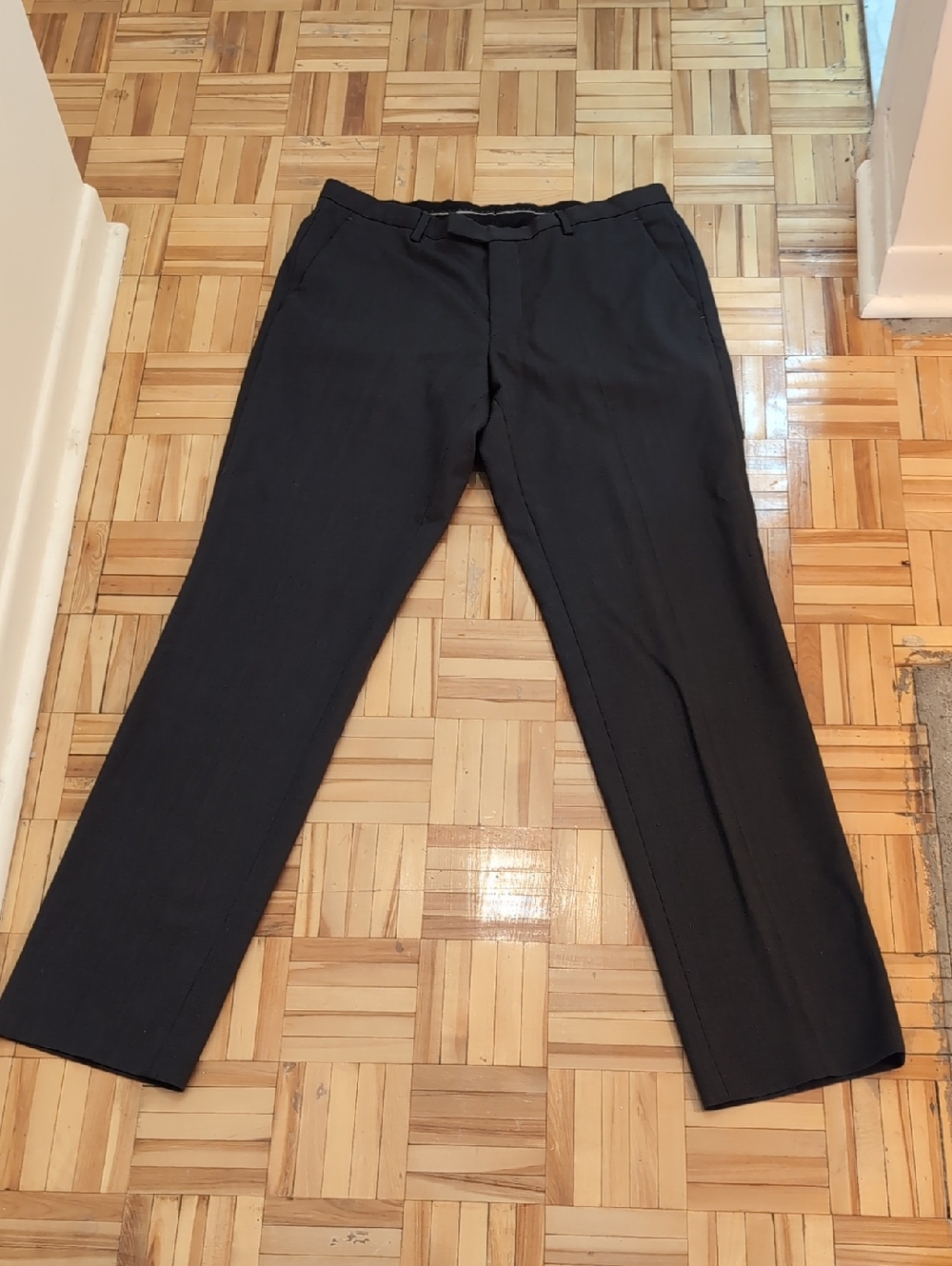 Hugo Boss Slim Fit Dress  Wool Blend Pants  Size 34 R